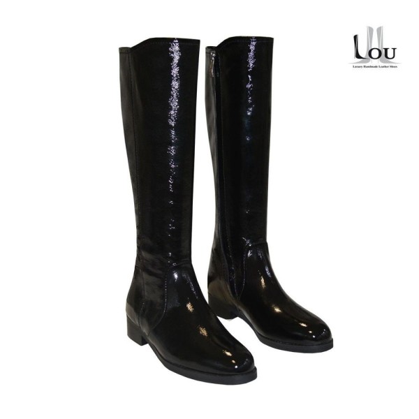 Lou boots Veronika