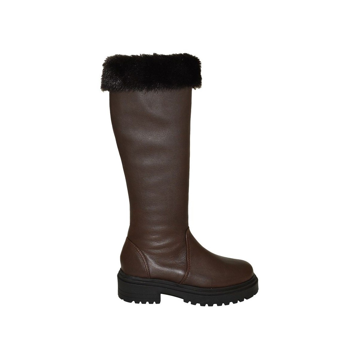 Lou boots Sienna