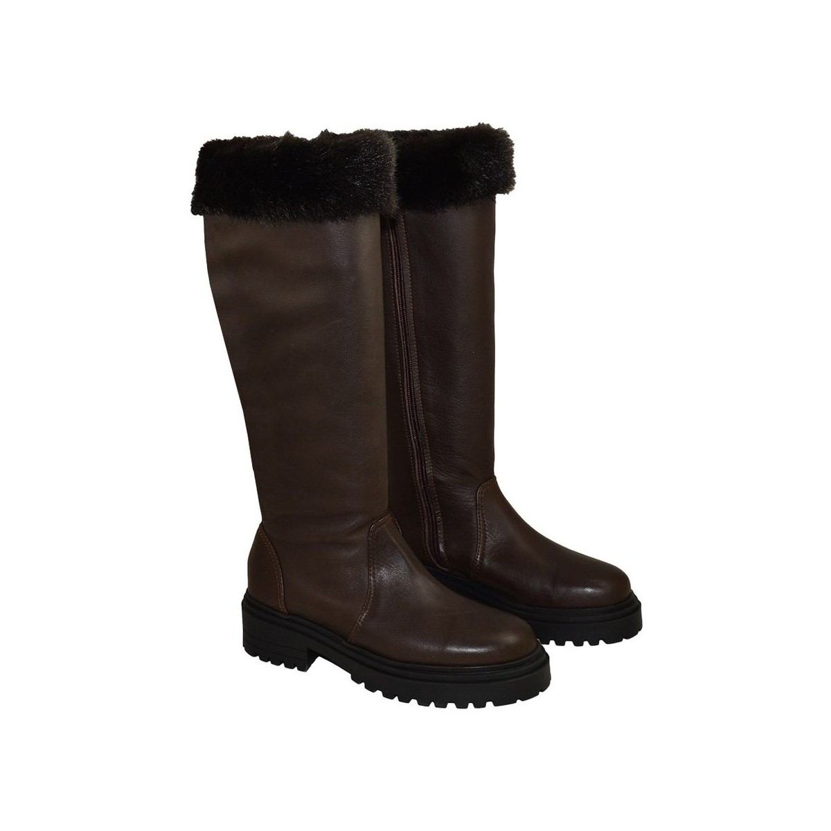 Lou boots Sienna