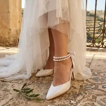 Molly Lou bridal pumps