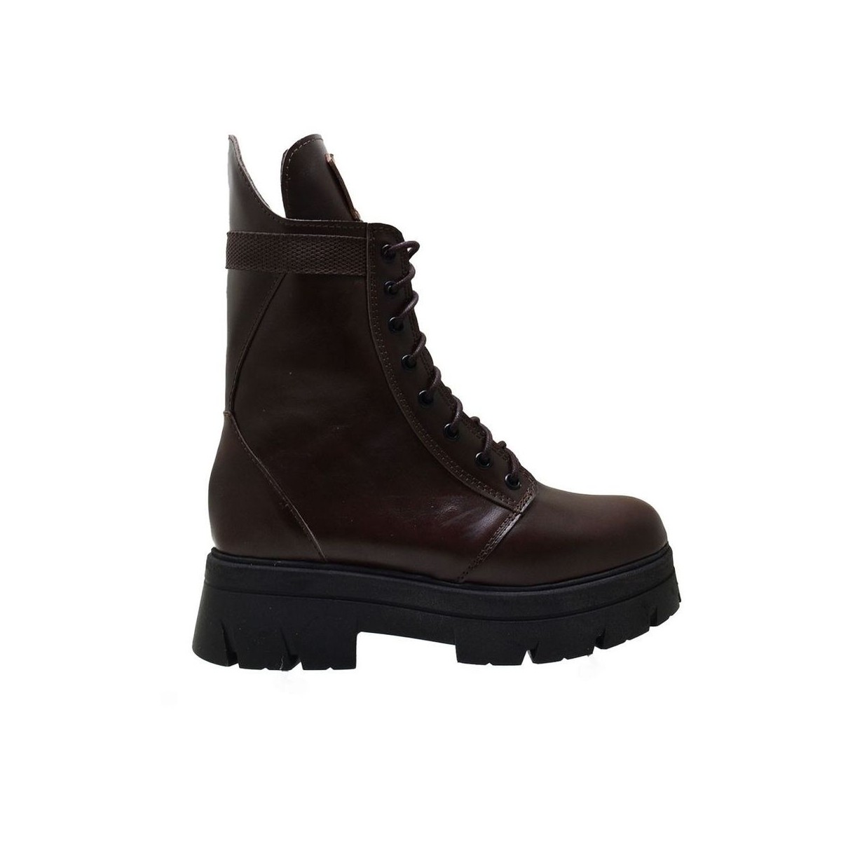 Lou boots Avril