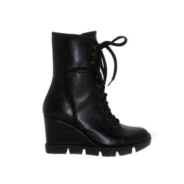 LOU BOOTIES  -  ANGELINA