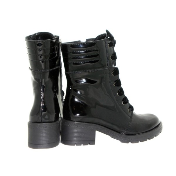LOU BOOTIES  -  Lucianna