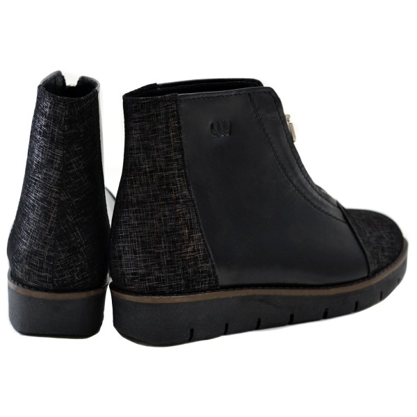 Lou booties Suzie