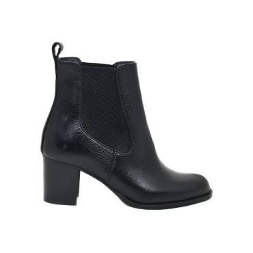 Lou booties Mona