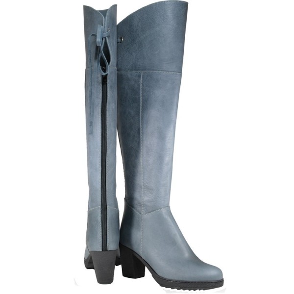 Lou boots Milena