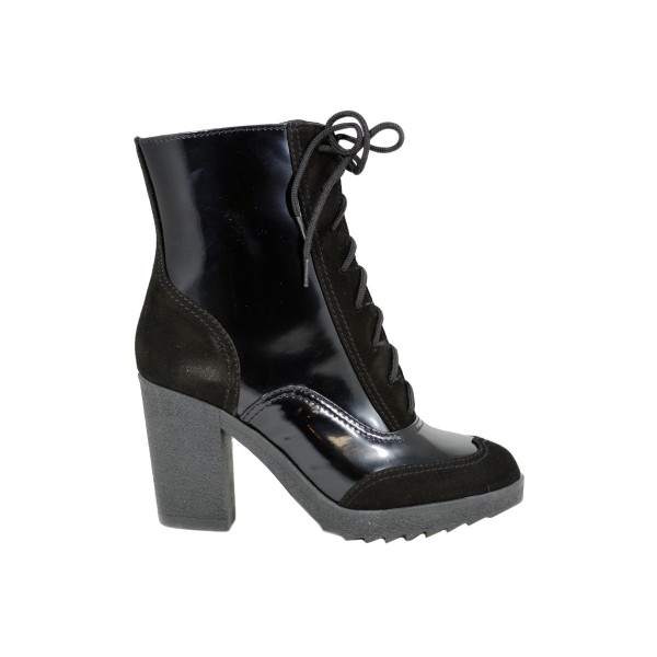 Lou booties Mariza