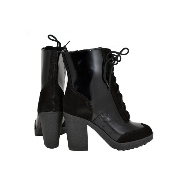 Lou booties Mariza