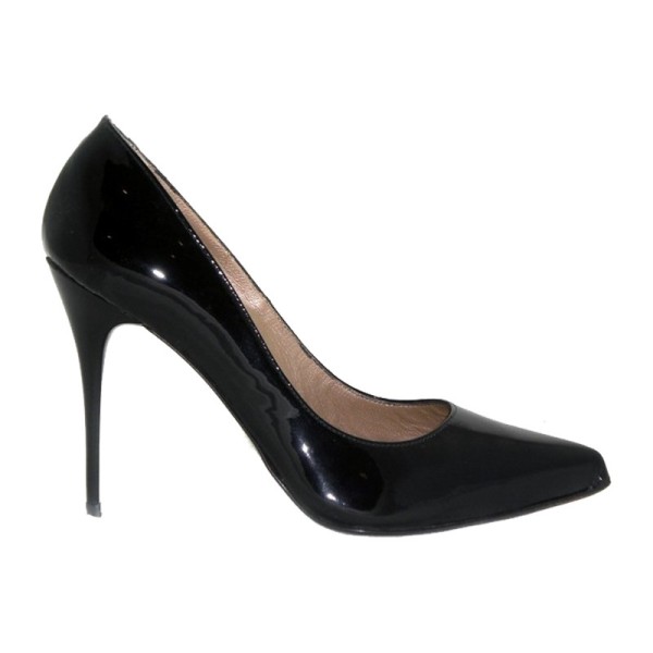 Lou pumps Mirela