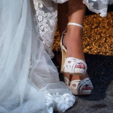 Lou bridal sandals Aphrodite