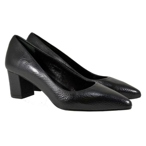 Lou pumps Vivi