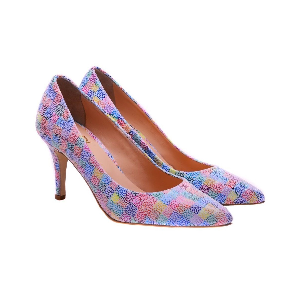 Lou pumps Marylin